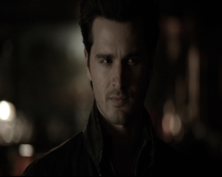 VampireDiariesWorld-dot-nl_6x17ABirdInAGildedCage0039.jpg