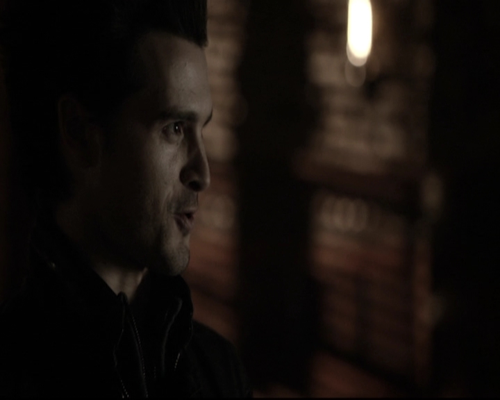 VampireDiariesWorld-dot-nl_6x17ABirdInAGildedCage0054.jpg