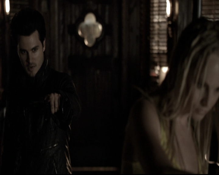 VampireDiariesWorld-dot-nl_6x17ABirdInAGildedCage0064.jpg