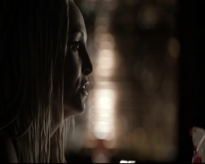 VampireDiariesWorld-dot-nl_6x17ABirdInAGildedCage0075.jpg