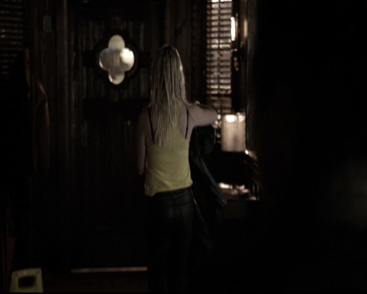 VampireDiariesWorld-dot-nl_6x17ABirdInAGildedCage0103.jpg