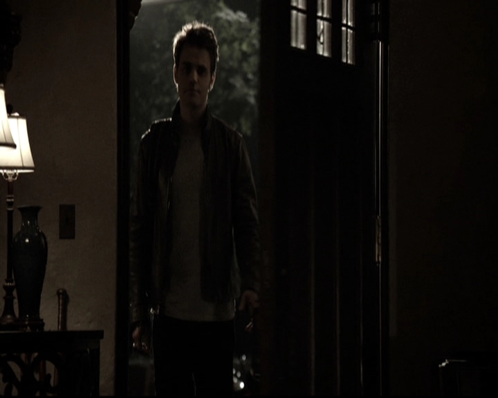 VampireDiariesWorld-dot-nl_6x17ABirdInAGildedCage0110.jpg