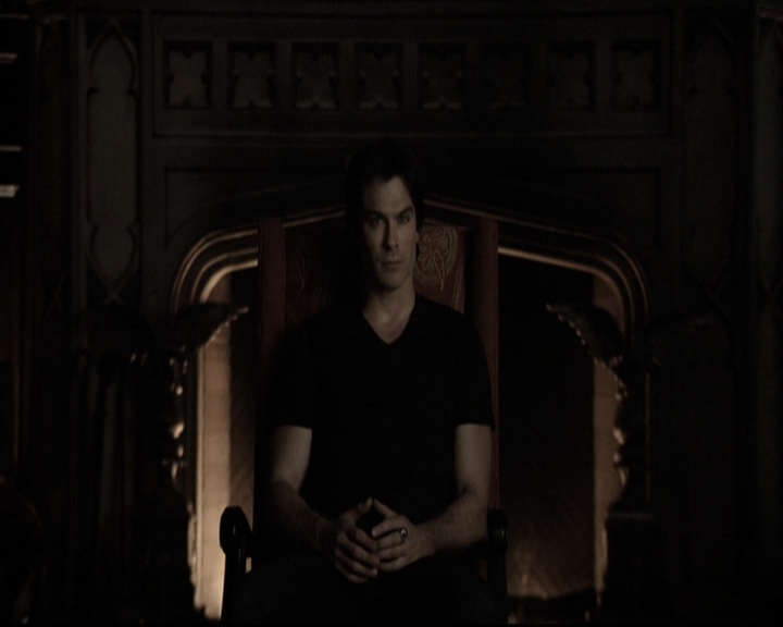 VampireDiariesWorld-dot-nl_6x17ABirdInAGildedCage0119.jpg