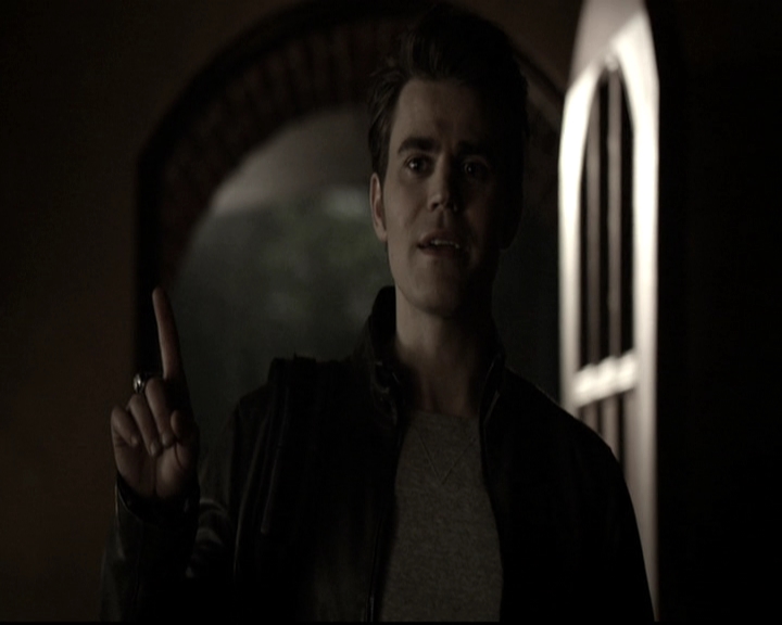 VampireDiariesWorld-dot-nl_6x17ABirdInAGildedCage0128.jpg