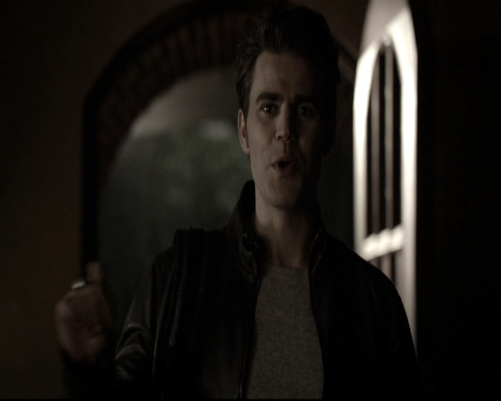 VampireDiariesWorld-dot-nl_6x17ABirdInAGildedCage0129.jpg