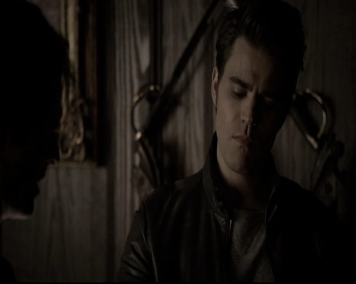 VampireDiariesWorld-dot-nl_6x17ABirdInAGildedCage0149.jpg