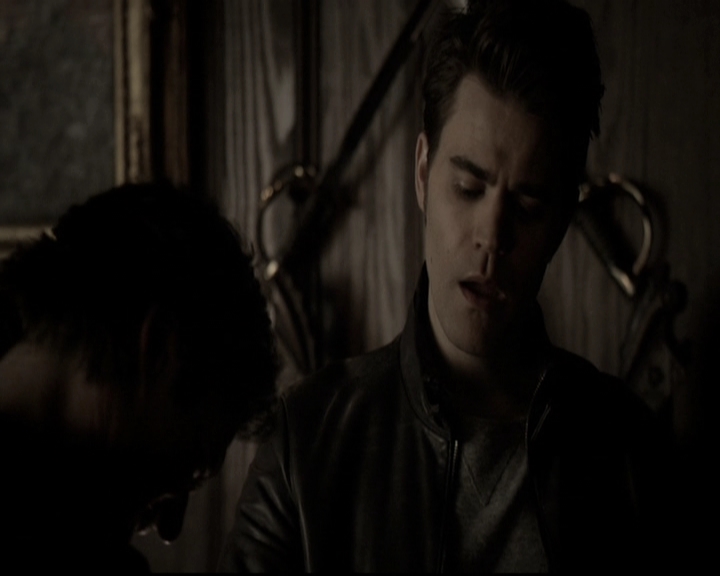 VampireDiariesWorld-dot-nl_6x17ABirdInAGildedCage0150.jpg