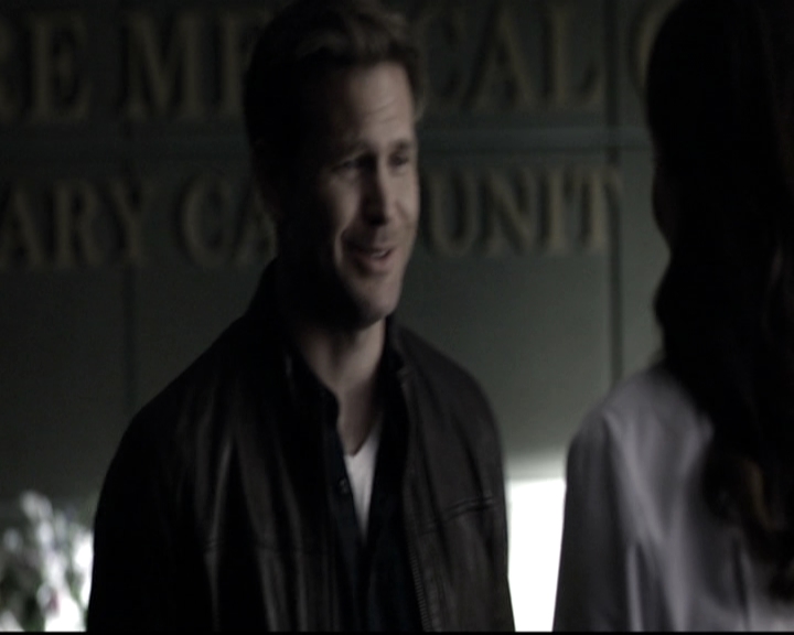 VampireDiariesWorld-dot-nl_6x17ABirdInAGildedCage0225.jpg