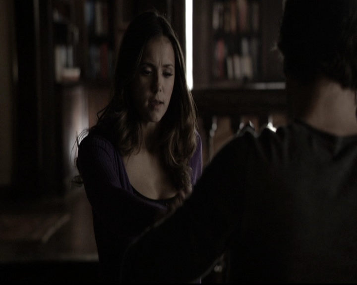 VampireDiariesWorld-dot-nl_6x17ABirdInAGildedCage0302.jpg