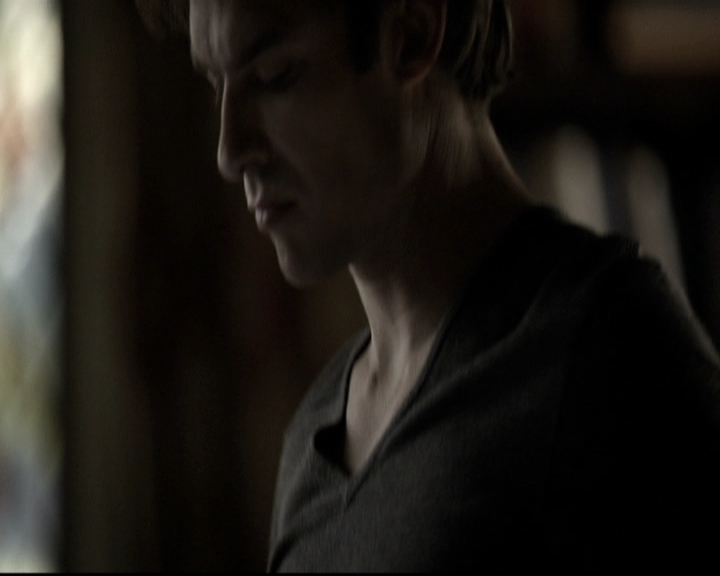 VampireDiariesWorld-dot-nl_6x17ABirdInAGildedCage0305.jpg