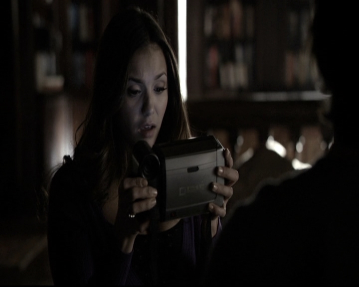 VampireDiariesWorld-dot-nl_6x17ABirdInAGildedCage0318.jpg