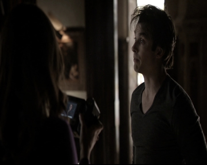 VampireDiariesWorld-dot-nl_6x17ABirdInAGildedCage0324.jpg