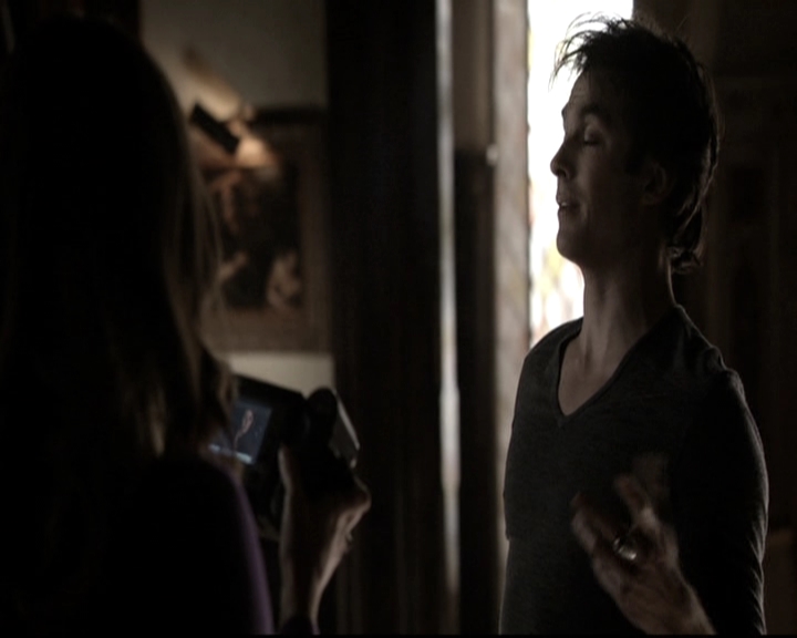 VampireDiariesWorld-dot-nl_6x17ABirdInAGildedCage0325.jpg