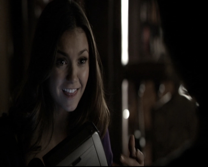 VampireDiariesWorld-dot-nl_6x17ABirdInAGildedCage0329.jpg