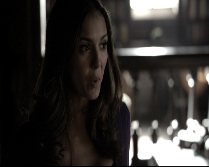 VampireDiariesWorld-dot-nl_6x17ABirdInAGildedCage0356.jpg