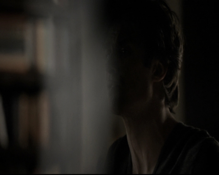 VampireDiariesWorld-dot-nl_6x17ABirdInAGildedCage0363.jpg