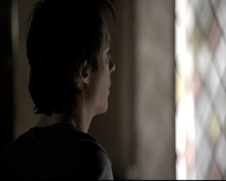 VampireDiariesWorld-dot-nl_6x17ABirdInAGildedCage0381.jpg