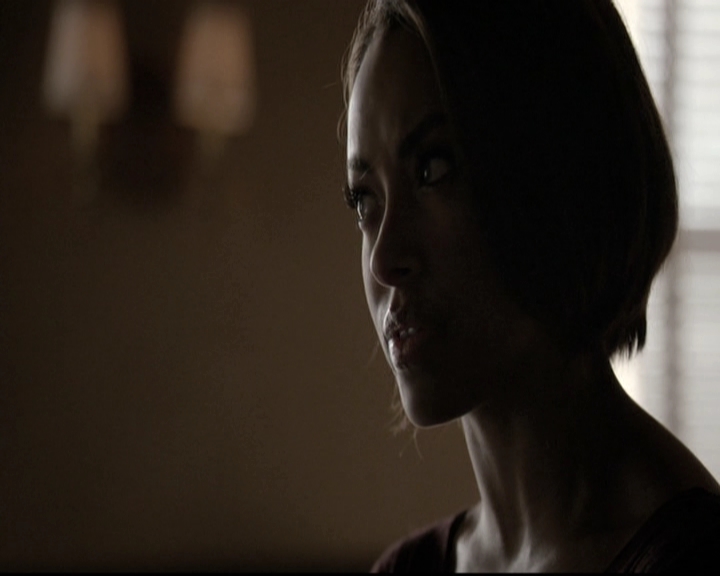 VampireDiariesWorld-dot-nl_6x17ABirdInAGildedCage0395.jpg