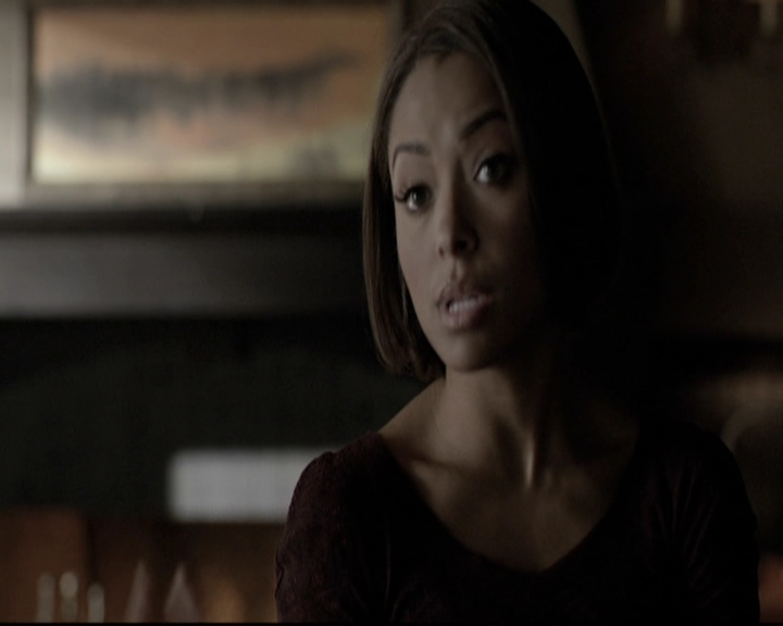 VampireDiariesWorld-dot-nl_6x17ABirdInAGildedCage0410.jpg