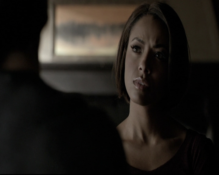 VampireDiariesWorld-dot-nl_6x17ABirdInAGildedCage0424.jpg