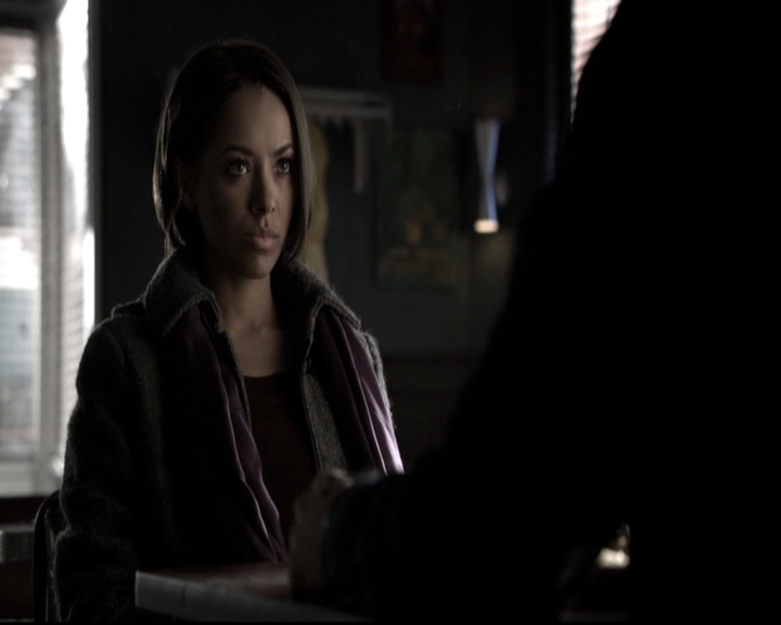 VampireDiariesWorld-dot-nl_6x17ABirdInAGildedCage0426.jpg