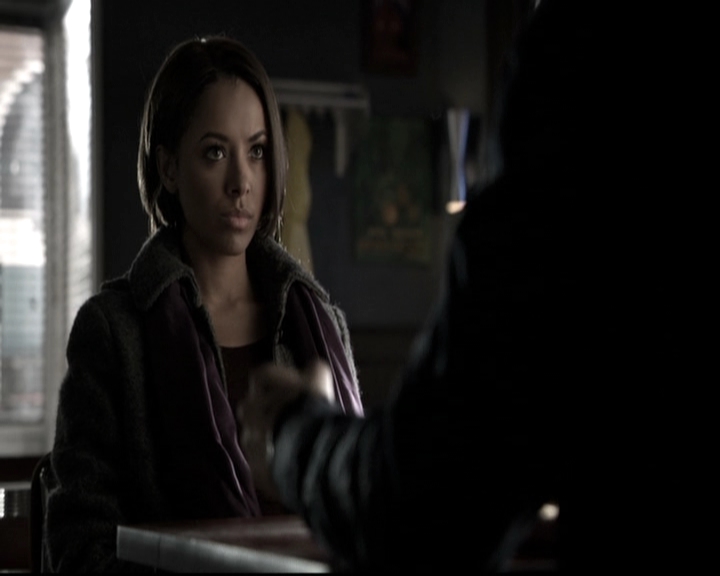 VampireDiariesWorld-dot-nl_6x17ABirdInAGildedCage0427.jpg