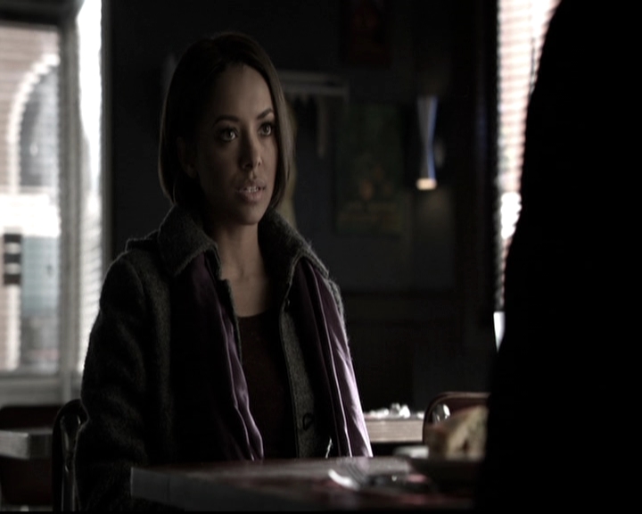 VampireDiariesWorld-dot-nl_6x17ABirdInAGildedCage0430.jpg