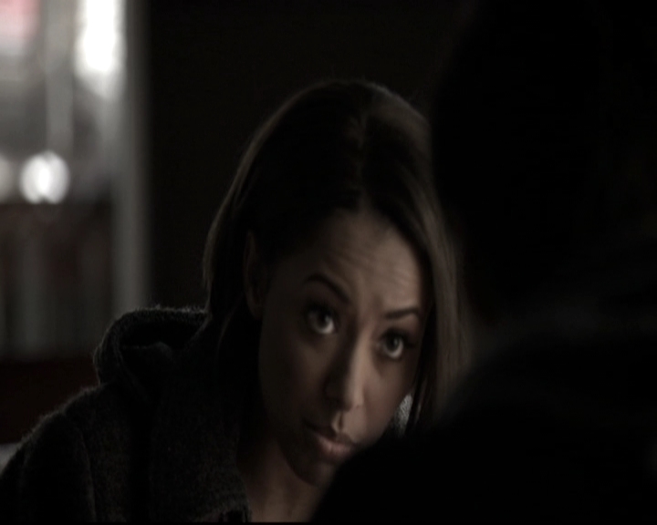 VampireDiariesWorld-dot-nl_6x17ABirdInAGildedCage0432.jpg