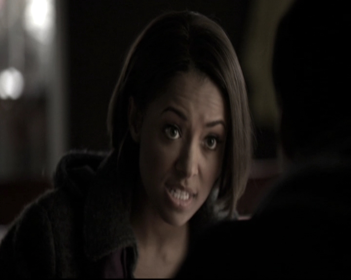 VampireDiariesWorld-dot-nl_6x17ABirdInAGildedCage0433.jpg