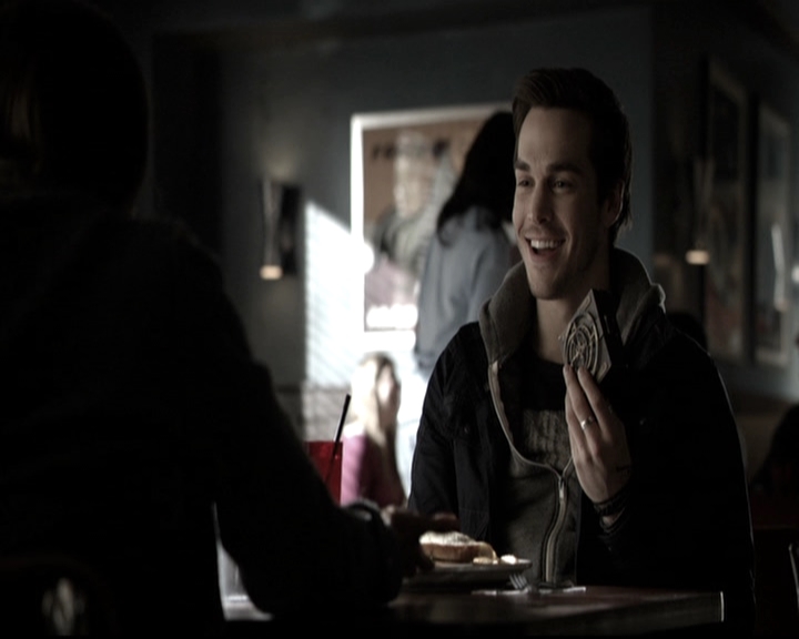 VampireDiariesWorld-dot-nl_6x17ABirdInAGildedCage0456.jpg