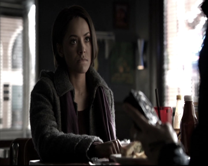 VampireDiariesWorld-dot-nl_6x17ABirdInAGildedCage0458.jpg