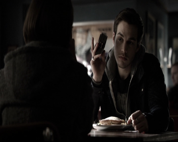 VampireDiariesWorld-dot-nl_6x17ABirdInAGildedCage0466.jpg