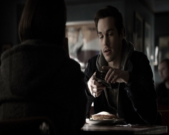 VampireDiariesWorld-dot-nl_6x17ABirdInAGildedCage0468.jpg