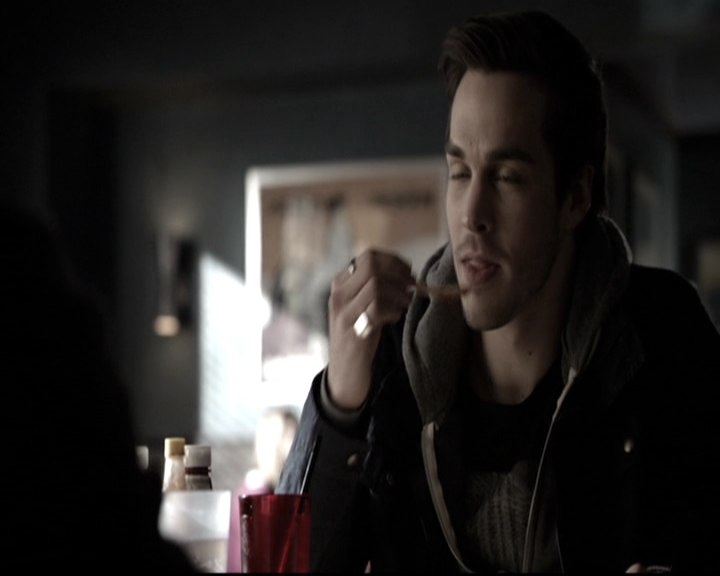 VampireDiariesWorld-dot-nl_6x17ABirdInAGildedCage0481.jpg