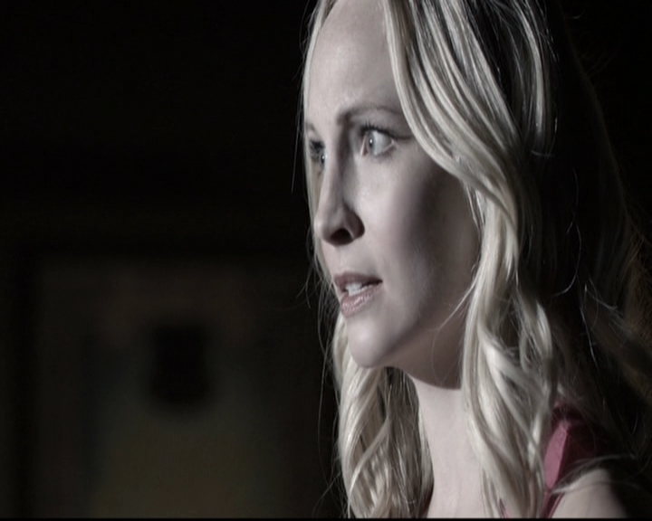 VampireDiariesWorld-dot-nl_6x17ABirdInAGildedCage0519.jpg