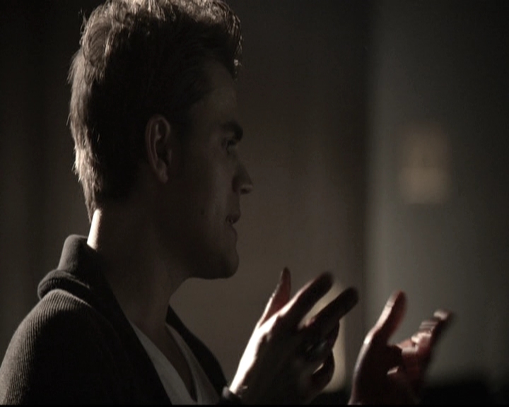 VampireDiariesWorld-dot-nl_6x17ABirdInAGildedCage0557.jpg