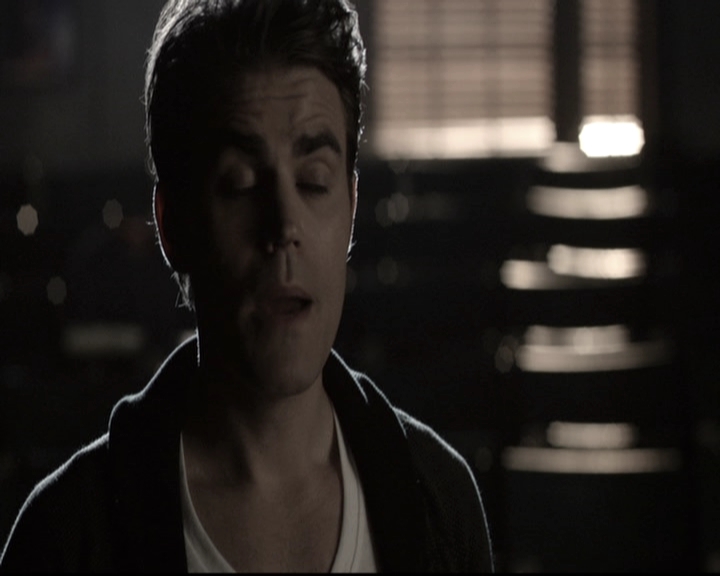 VampireDiariesWorld-dot-nl_6x17ABirdInAGildedCage0585.jpg