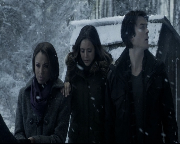 VampireDiariesWorld-dot-nl_6x17ABirdInAGildedCage0683.jpg