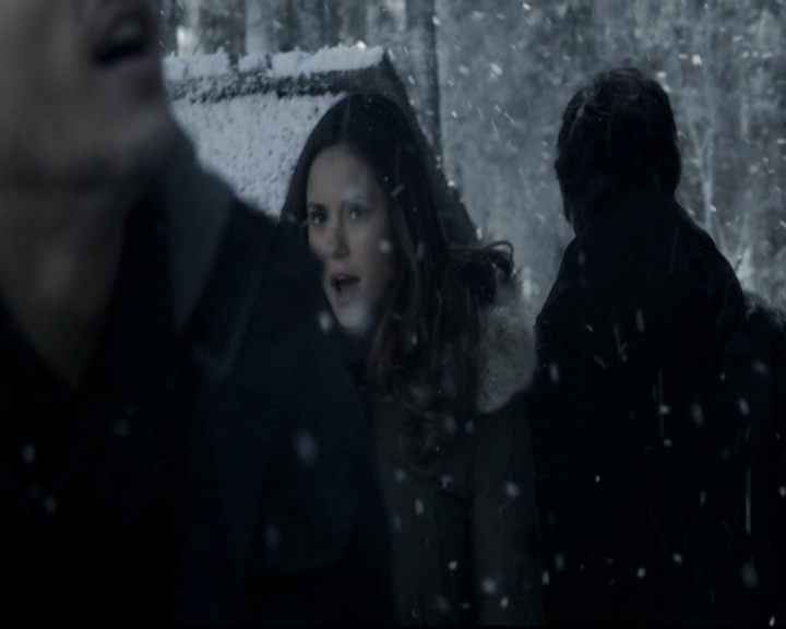 VampireDiariesWorld-dot-nl_6x17ABirdInAGildedCage0701.jpg