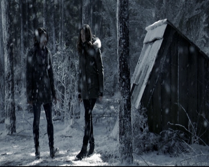 VampireDiariesWorld-dot-nl_6x17ABirdInAGildedCage0710.jpg