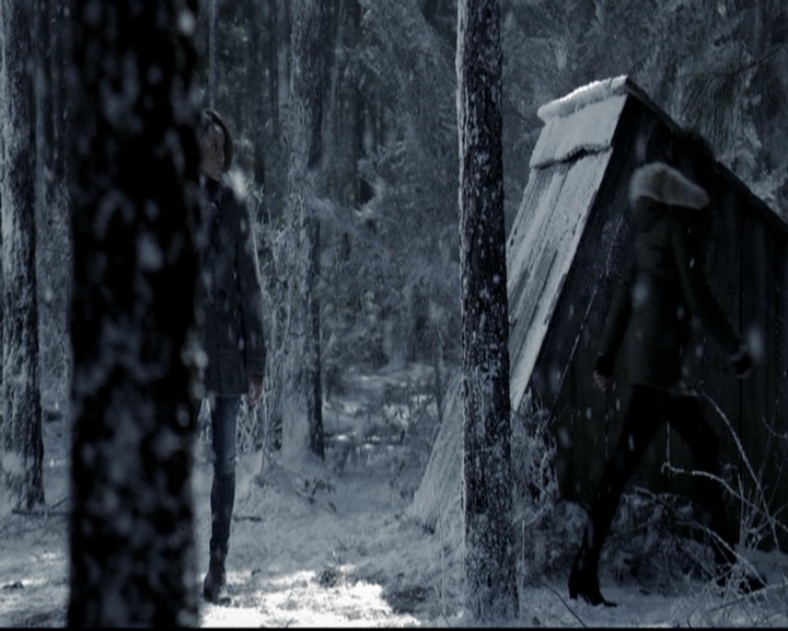 VampireDiariesWorld-dot-nl_6x17ABirdInAGildedCage0712.jpg