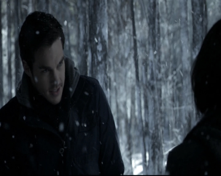 VampireDiariesWorld-dot-nl_6x17ABirdInAGildedCage0715.jpg