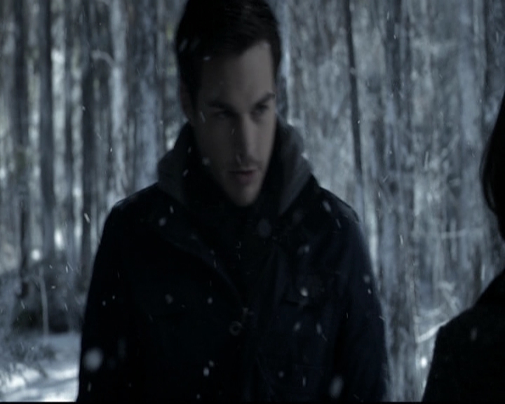 VampireDiariesWorld-dot-nl_6x17ABirdInAGildedCage0716.jpg