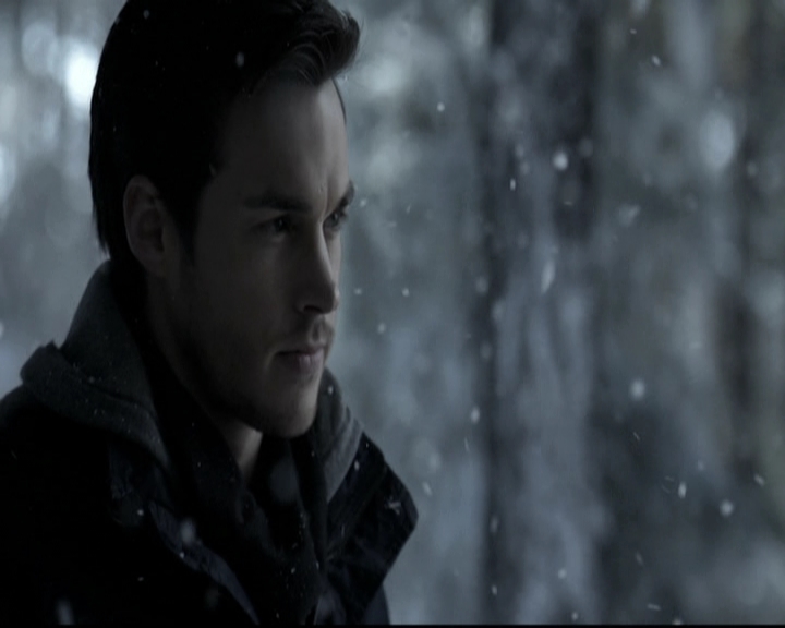 VampireDiariesWorld-dot-nl_6x17ABirdInAGildedCage0721.jpg