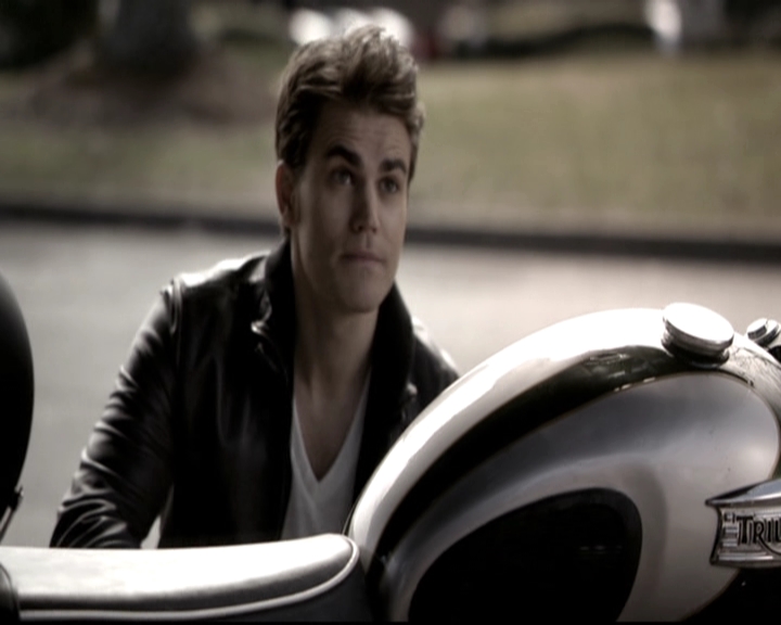 VampireDiariesWorld-dot-nl_6x17ABirdInAGildedCage0750.jpg