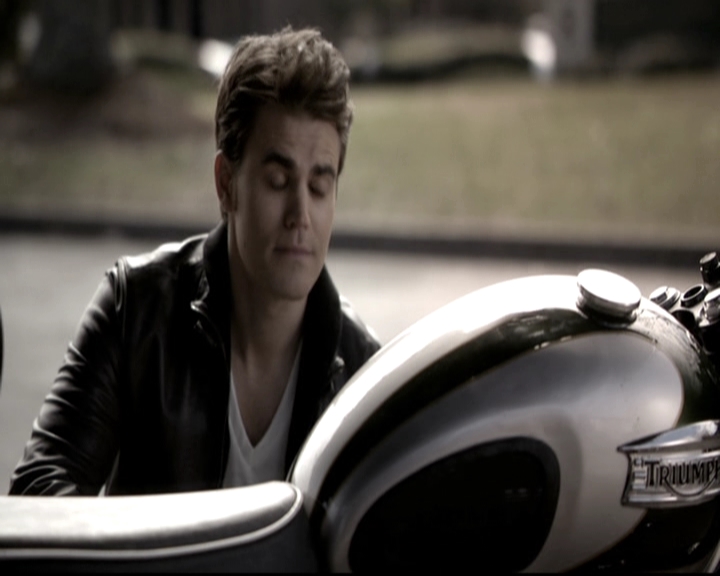 VampireDiariesWorld-dot-nl_6x17ABirdInAGildedCage0751.jpg