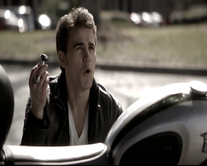 VampireDiariesWorld-dot-nl_6x17ABirdInAGildedCage0768.jpg