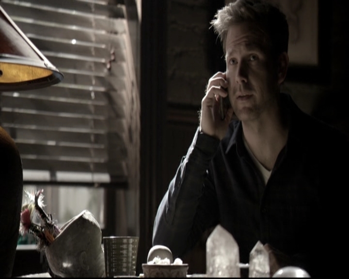 VampireDiariesWorld-dot-nl_6x17ABirdInAGildedCage0809.jpg