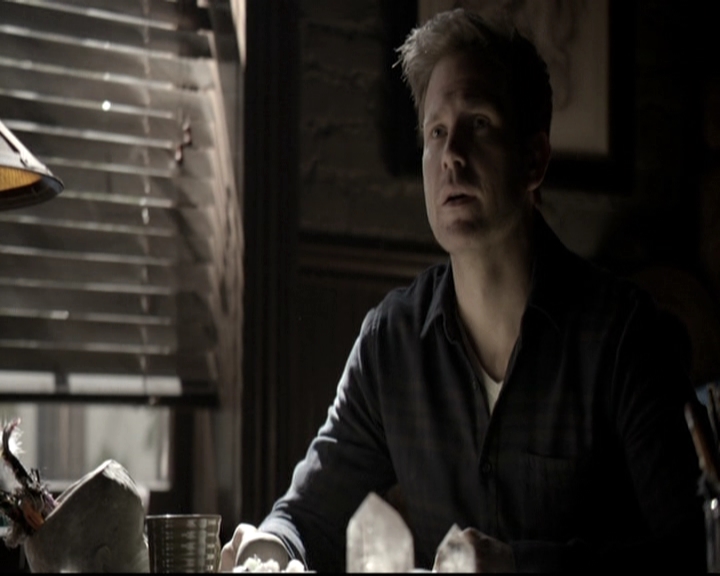 VampireDiariesWorld-dot-nl_6x17ABirdInAGildedCage0811.jpg