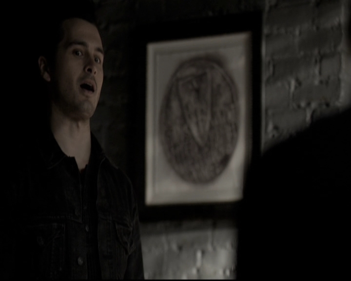 VampireDiariesWorld-dot-nl_6x17ABirdInAGildedCage0823.jpg